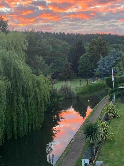 Hidden Gem Canal Facing Retreat With Lovely Walks Hopwas Ngoại thất bức ảnh